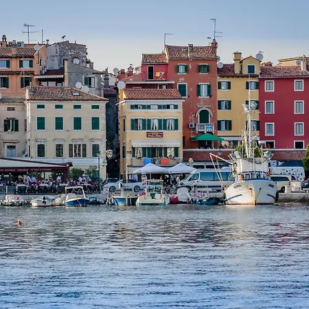Porta Antica Centro Storico Apartment *