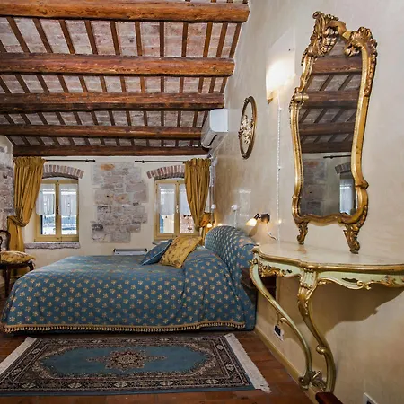 Porta Antica Centro Storico Apartment Rovinj