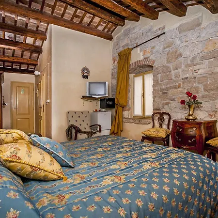 Apartment Porta Antica Centro Storico