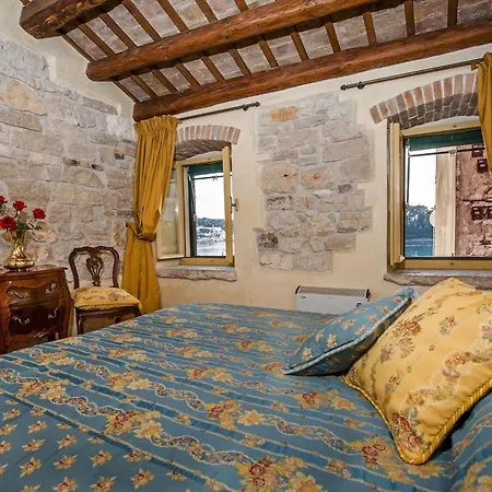 Porta Antica Centro Storico Rovinj