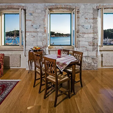 Porta Antica Centro Storico Rovinj