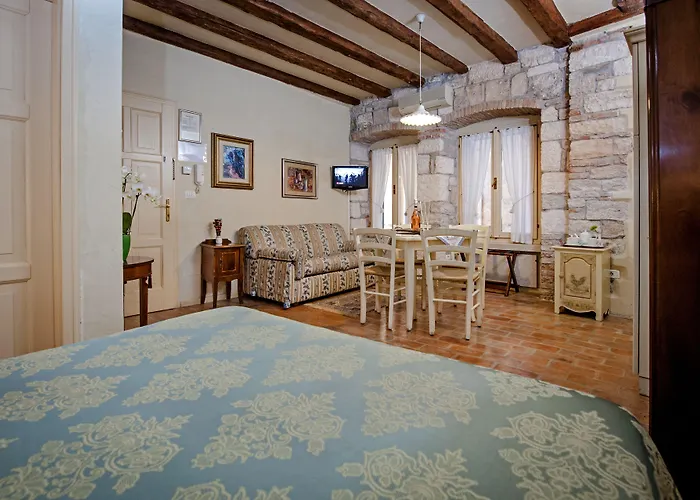 Porta Antica Centro Storico Διαμέρισμα Ρόβινι