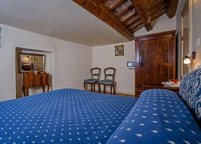 Porta Antica Centro Storico * Ρόβινι