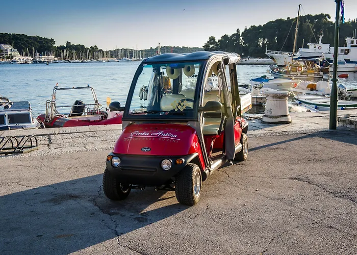 Porta Antica Centro Storico * Ρόβινι