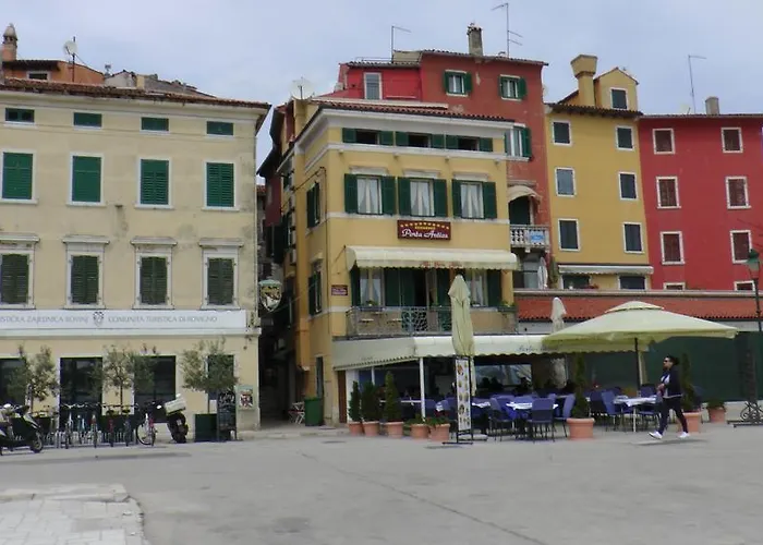 Porta Antica Centro Storico Διαμέρισμα Ρόβινι
