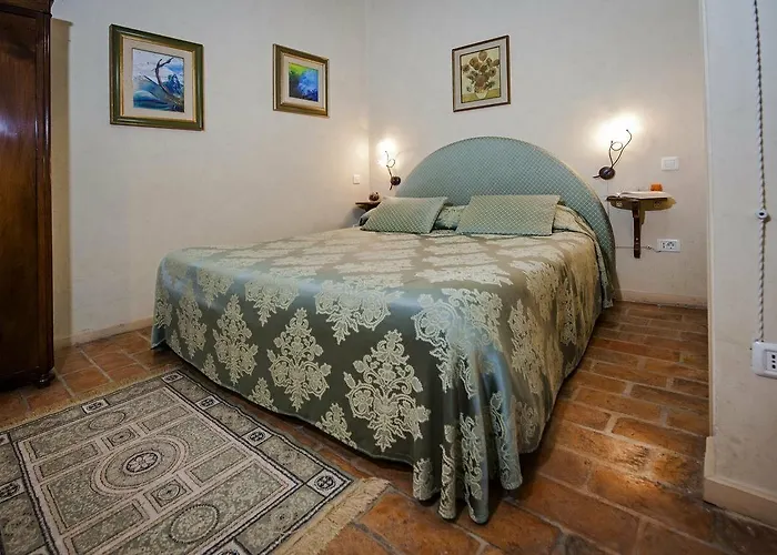 Porta Antica Centro Storico * Ρόβινι