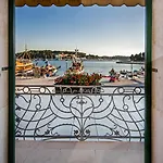 Porta Antica Centro Storico Ρόβινι